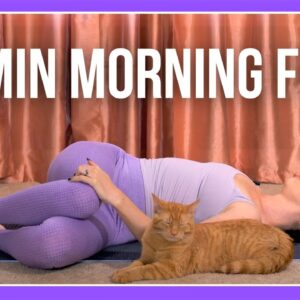 10 min Morning Yoga Flow (feat. TACO😻)