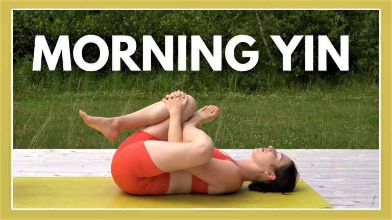 15 min Morning Yin Yoga - Wake Up & STRETCH!